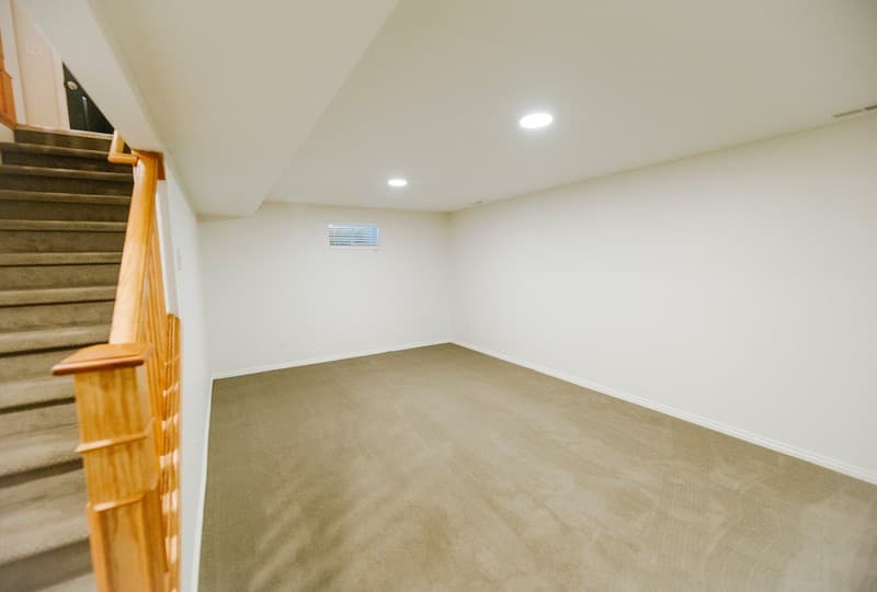 Centerville Townhome: 210 E 300 S