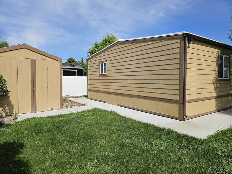 West Jordan House: 1207 W 7055 S