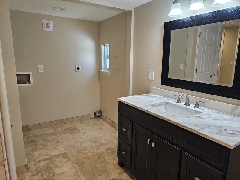 West Jordan House: 1207 W 7055 S