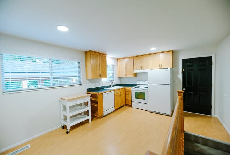Centerville Townhome: 210 E 300 S
