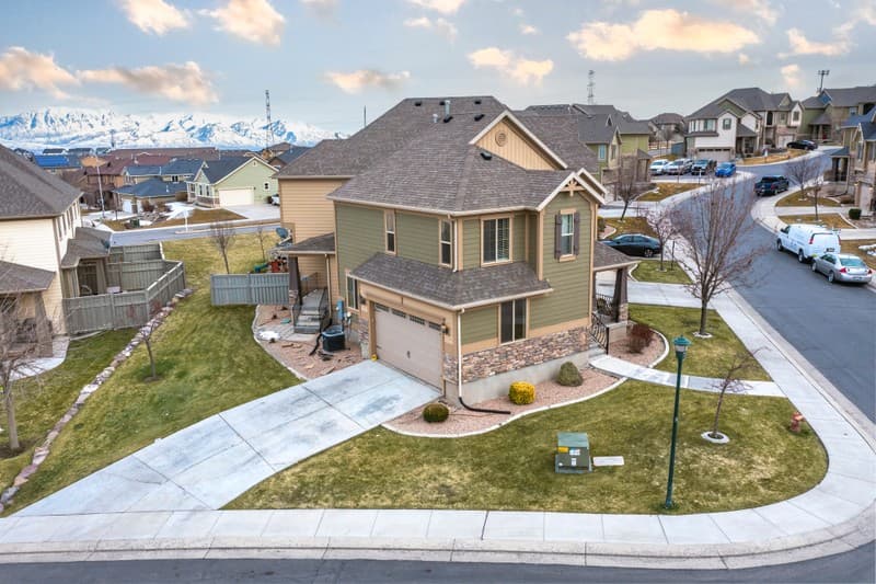 Eagle Mountain Townhome: 9256 N Prairie Dunes Way