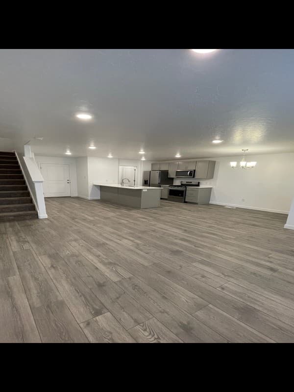 Saratoga Springs Townhome: 19 N Heading Ct