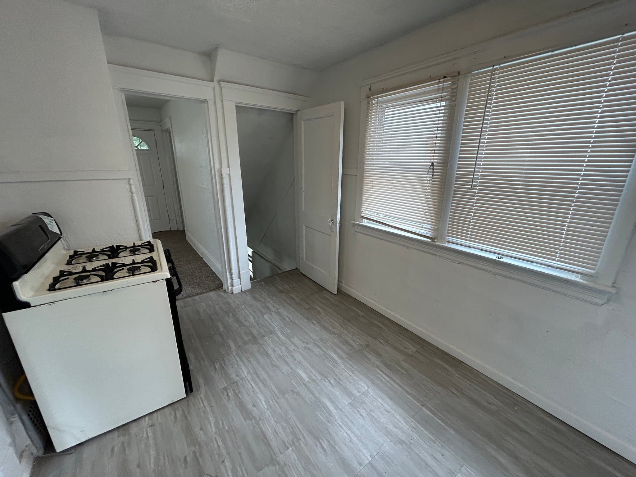 Cleveland House: 13602 Horner Ave,