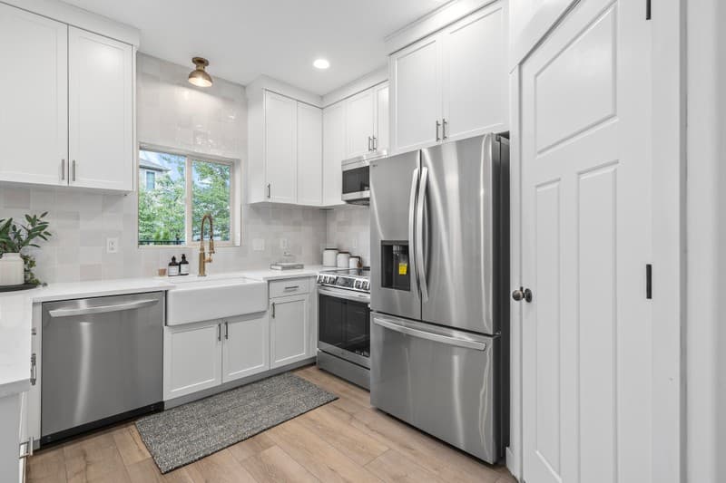 Pleasant Grove House: 10789 N La Costa