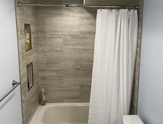 Layton House: 2747 E 1600 N