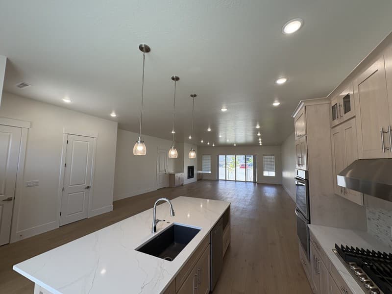 Provo House: 68 W 4750 N