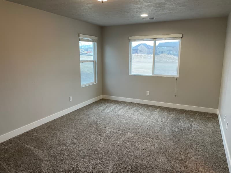 Eagle Mountain Townhome: 3807 E Cunninghill Dr