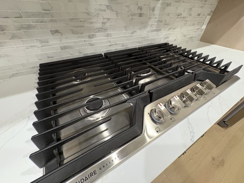 Provo House: 68 W 4750 N