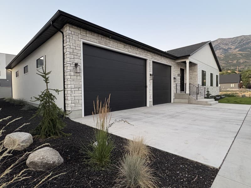 Provo House: 68 W 4750 N