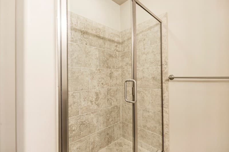 Draper House: 13320 S Lakemont Dr