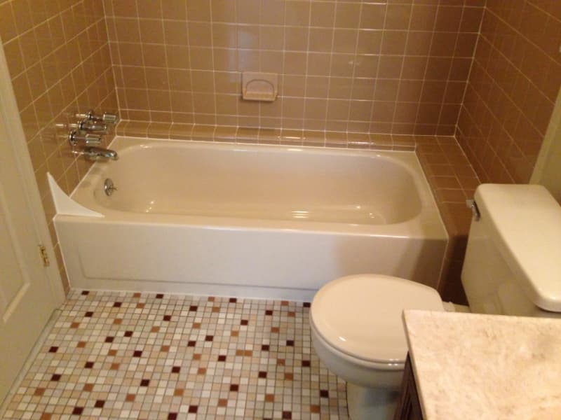 Jeffersonville Townhome: 562 Canterbury Rd