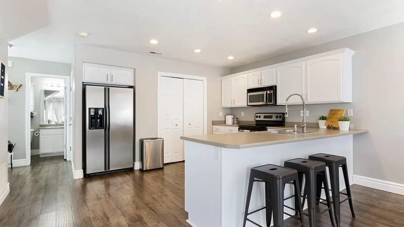 Pleasant Grove Townhome: 597 S 910 W
