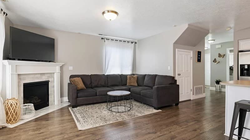 Pleasant Grove Townhome: 597 S 910 W