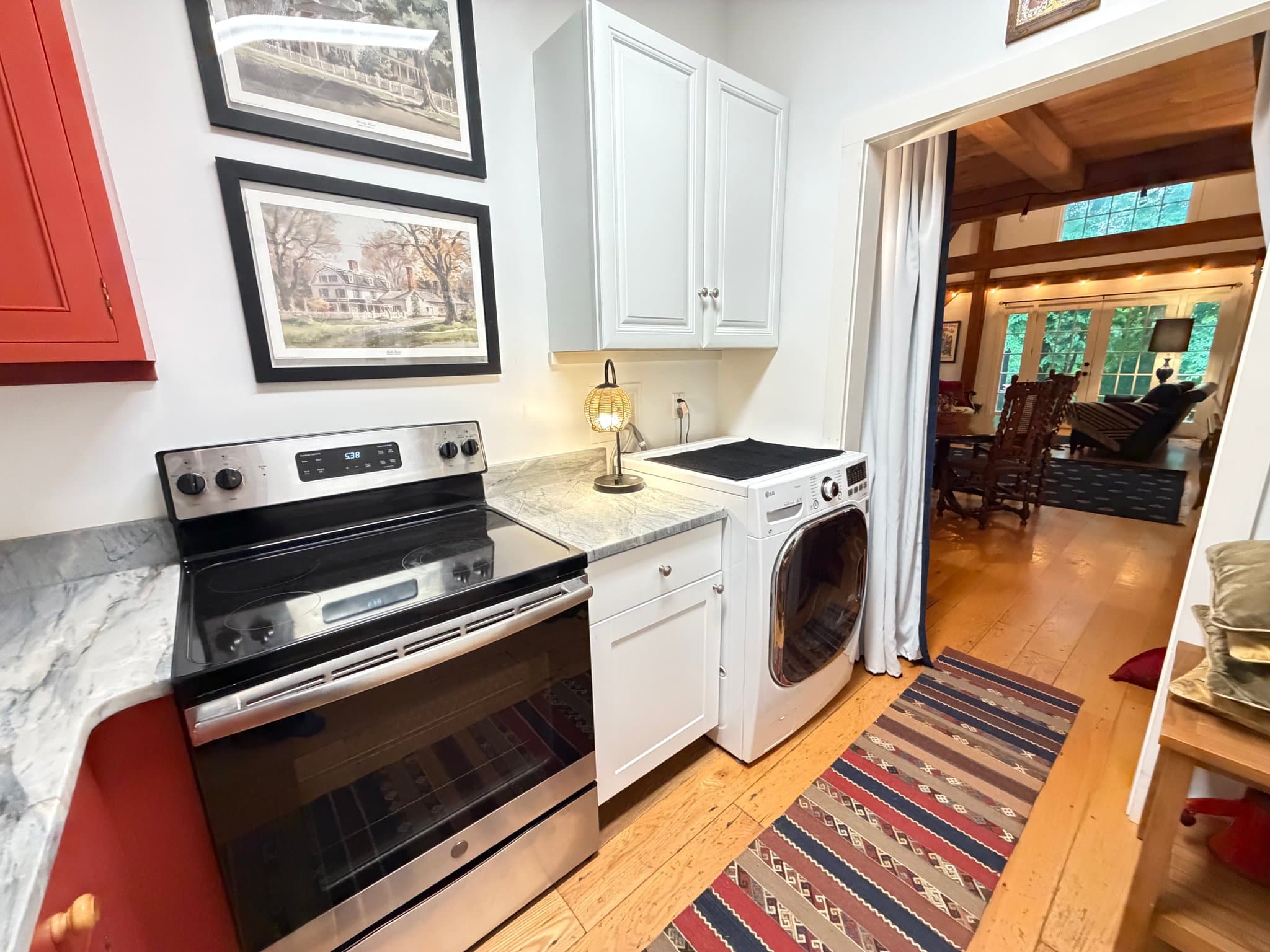 Ridgefield House: 300 Chestnut HIll Road