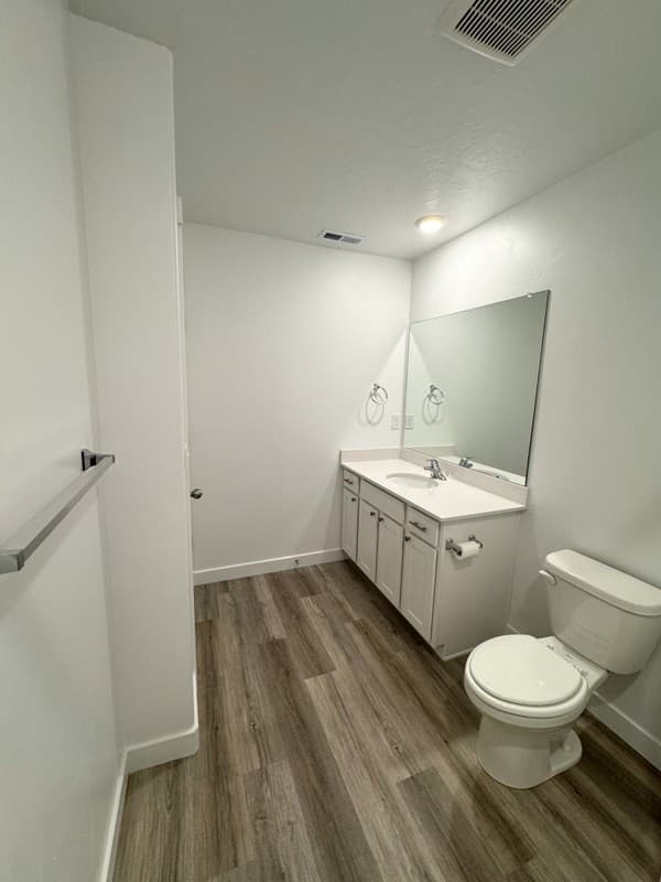 Saratoga Springs Single Room: 871 E Skiff Way