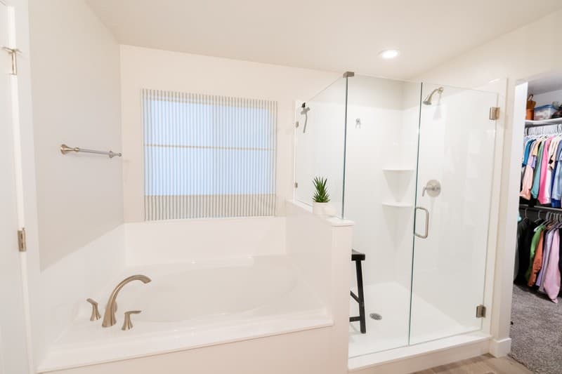 Eagle Mountain House: 2823 E Clarkstone Dr