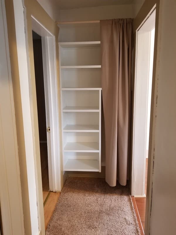 Logan House: 61 E 400 S
