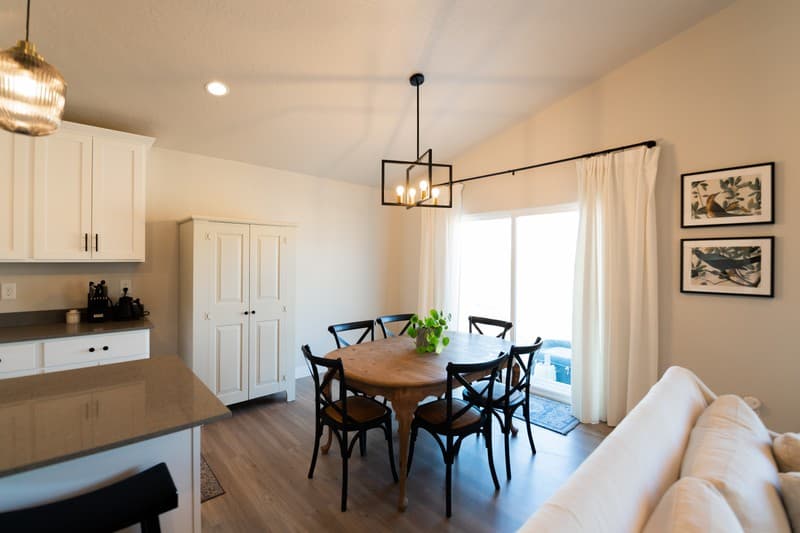 Eagle Mountain House: 2823 E Clarkstone Dr