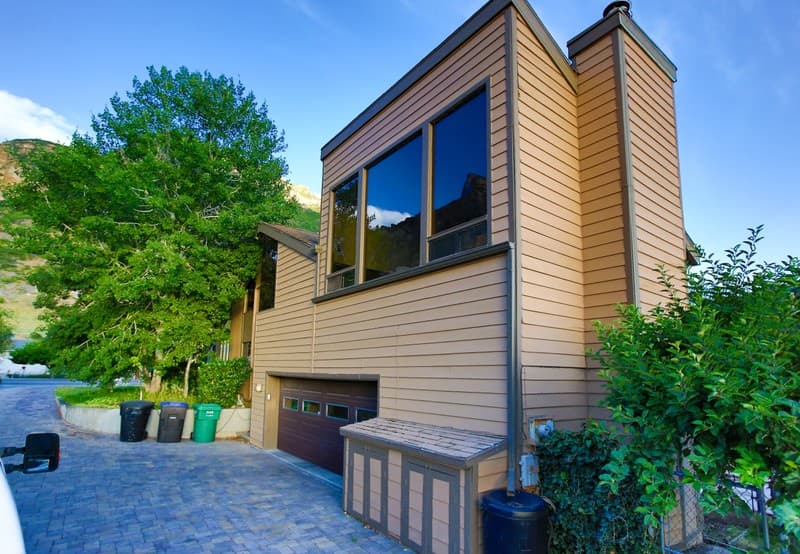 Provo House: 2145 N 1450 E