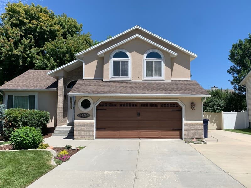 Sandy House: 929 E 11190 S