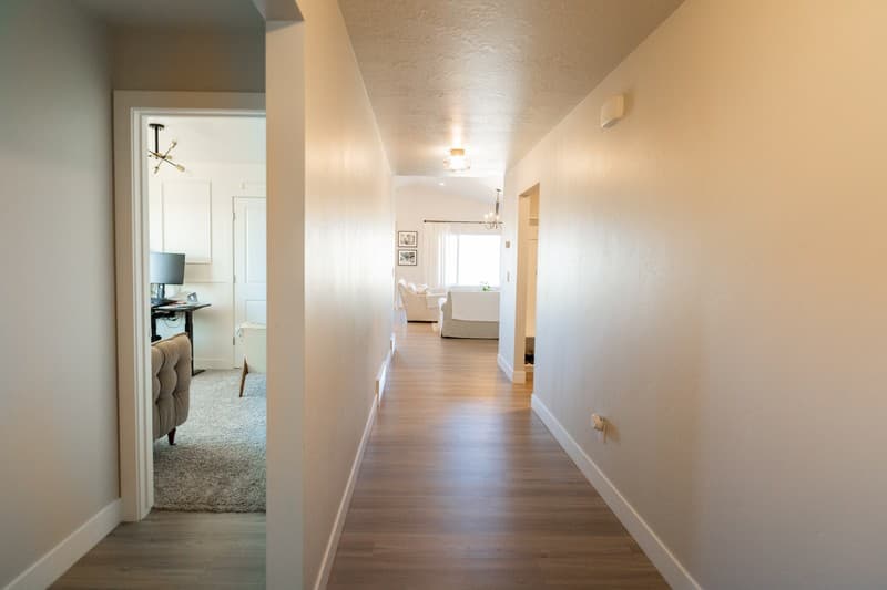 Eagle Mountain House: 2823 E Clarkstone Dr
