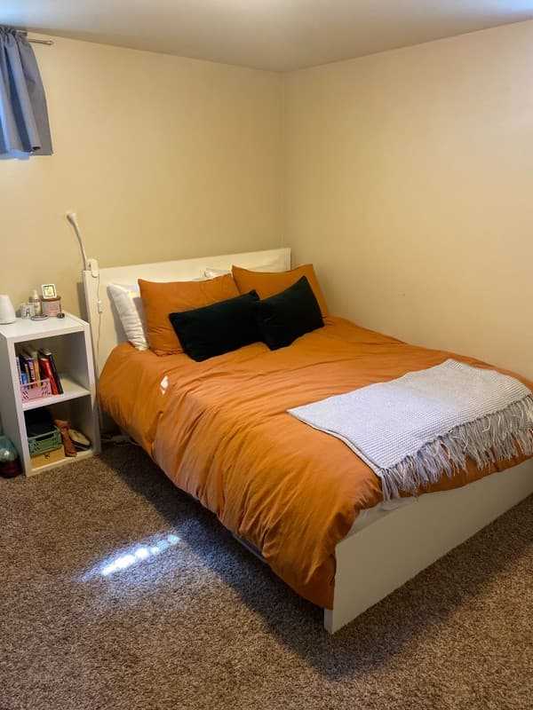 Salt Lake City Single Room: 2237 E Vimont Ave