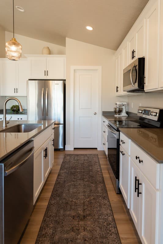 Eagle Mountain House: 2823 E Clarkstone Dr