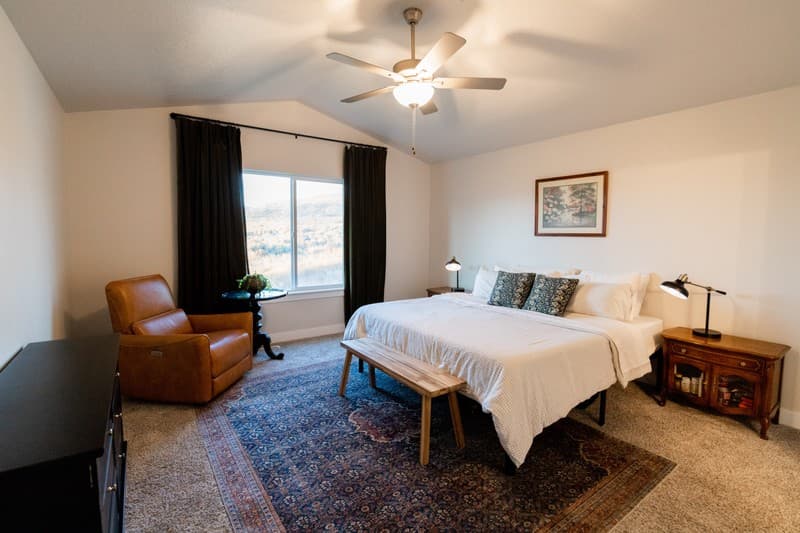Eagle Mountain House: 2823 E Clarkstone Dr