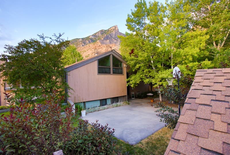 Provo House: 2145 N 1450 E
