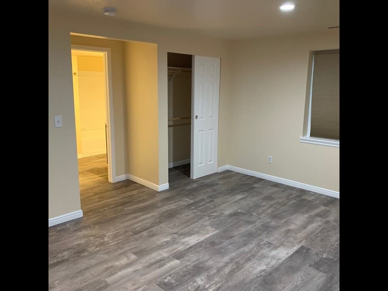 Sandy House: 929 E 11190 S