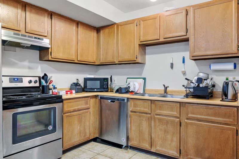 Provo Single Room: 72 W 880 N