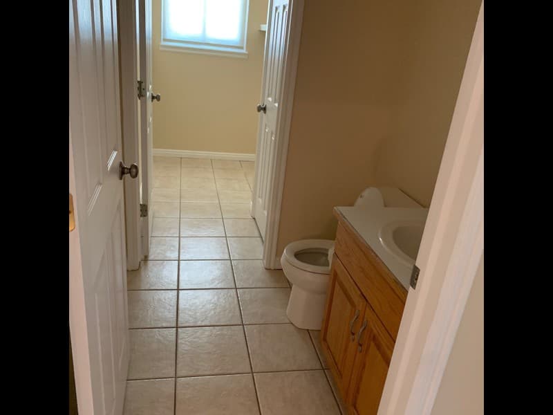 Sandy House: 929 E 11190 S