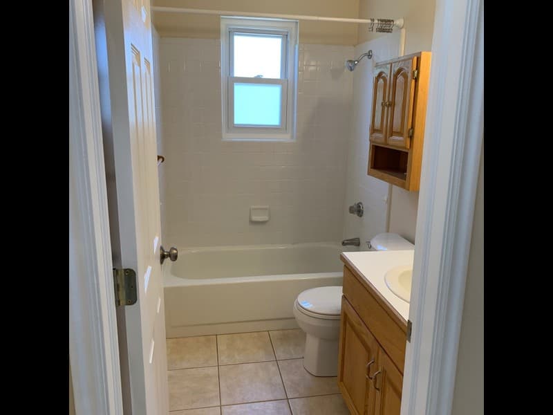 Sandy House: 929 E 11190 S
