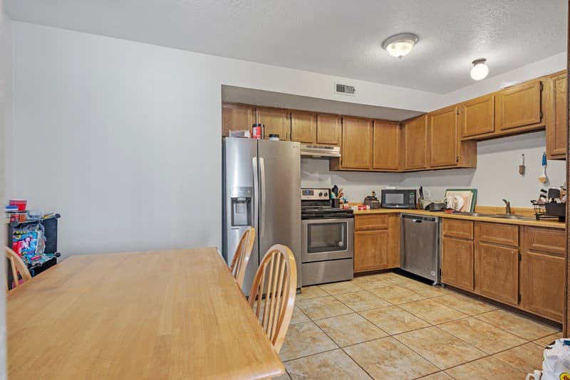 Provo Single Room: 72 W 880 N