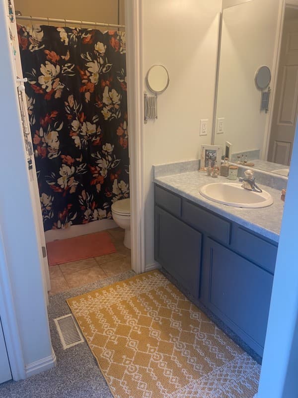 Sandy Townhome: 677 W Villa Bluff Dr