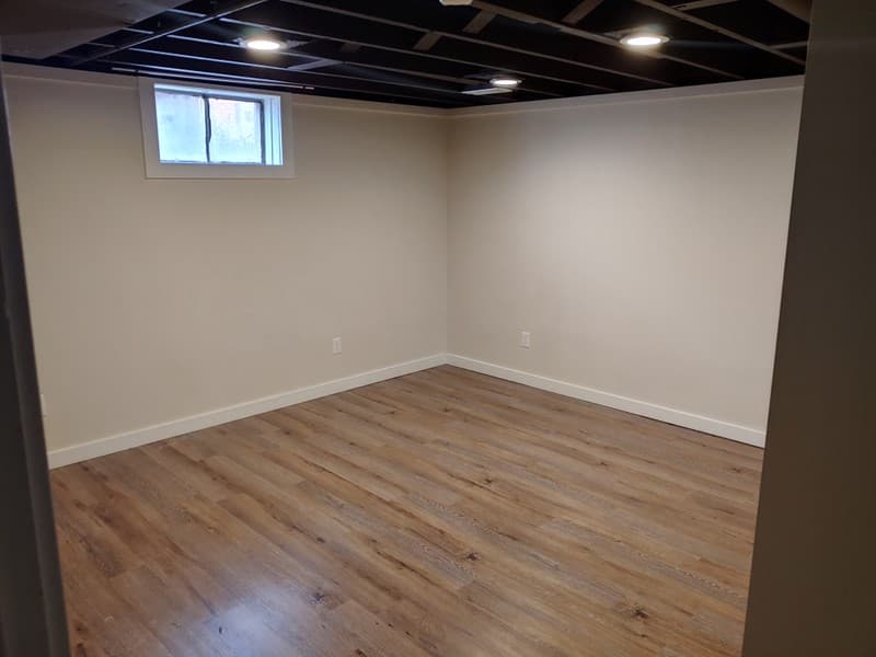 Layton Single Room: 1729 N Alder St