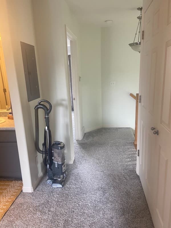 Sandy Townhome: 677 W Villa Bluff Dr
