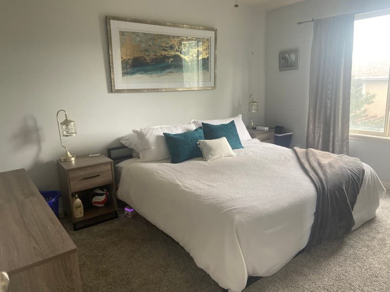 Sandy Townhome: 677 W Villa Bluff Dr