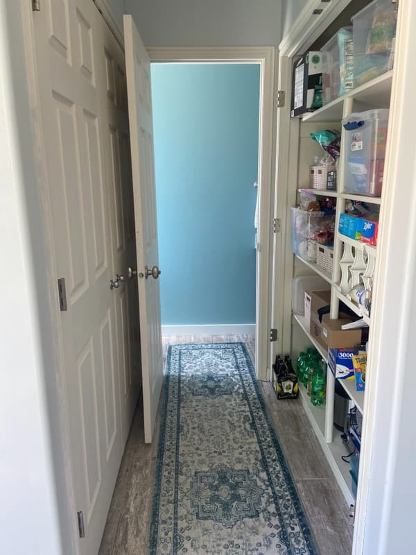 Sandy Townhome: 677 W Villa Bluff Dr