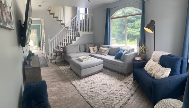 Sandy Townhome: 677 W Villa Bluff Dr