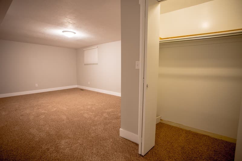 Bountiful Multiplex: 931 Green Oaks Dr