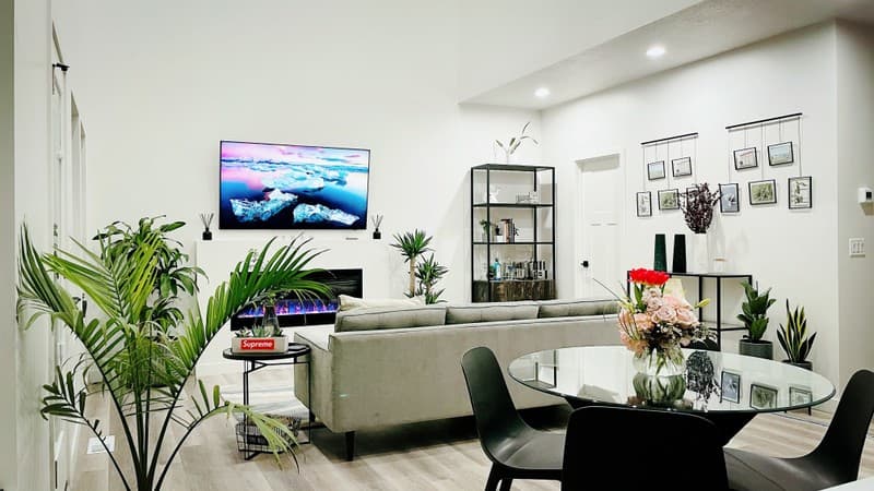 Salt Lake City Single Room: 4259 S Steele Creek Ct