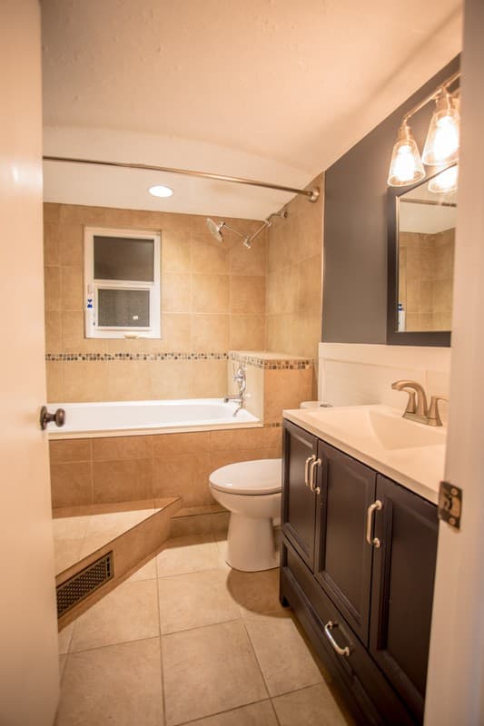 Bountiful Multiplex: 931 Green Oaks Dr