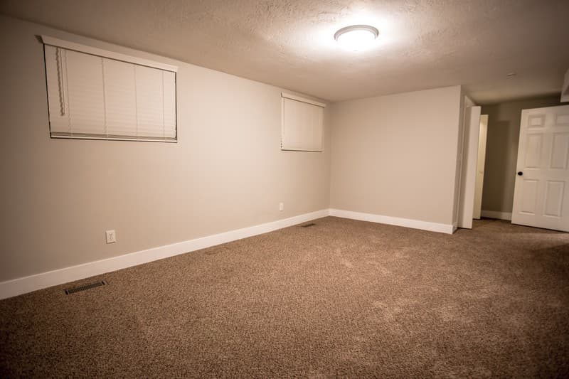 Bountiful Multiplex: 931 Green Oaks Dr
