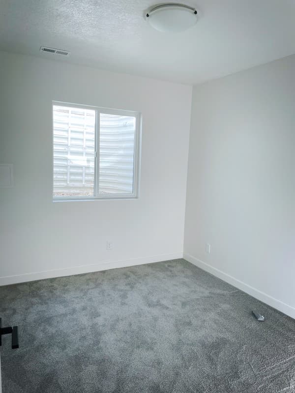 Salt Lake City Single Room: 4259 S Steele Creek Ct