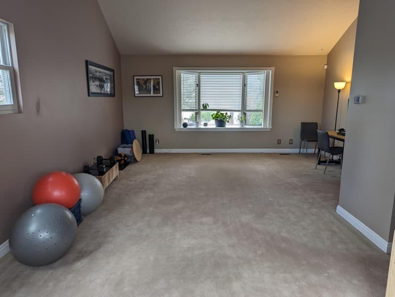 Sandy Single Room: 8134 S Scandia Ct