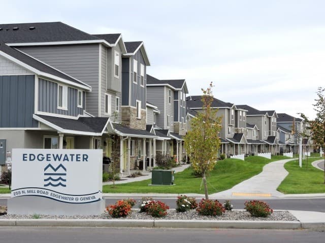 Vineyard Multiplex: 269 N 725 E