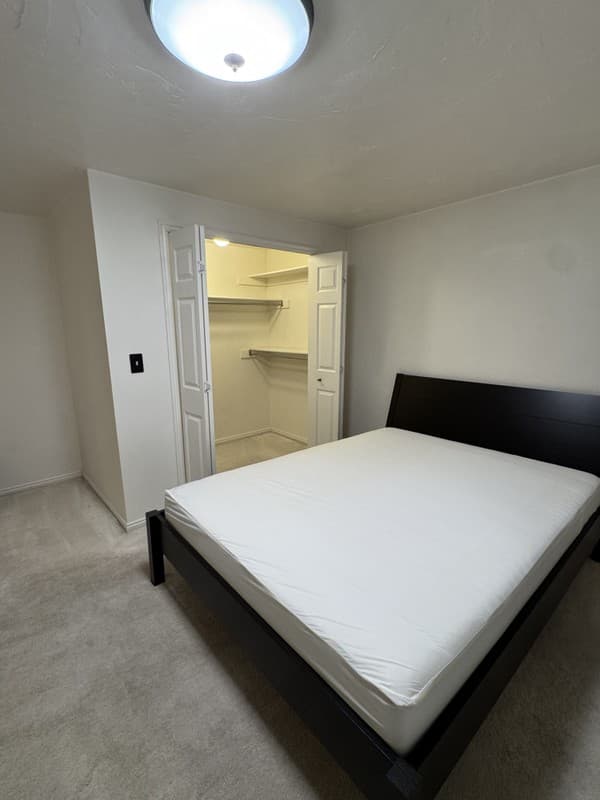 West Jordan Single Room: 8308 S 1890 W