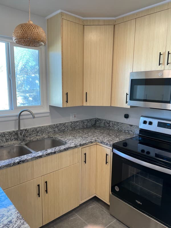 Sandy House: 961 E North Fork Cir
