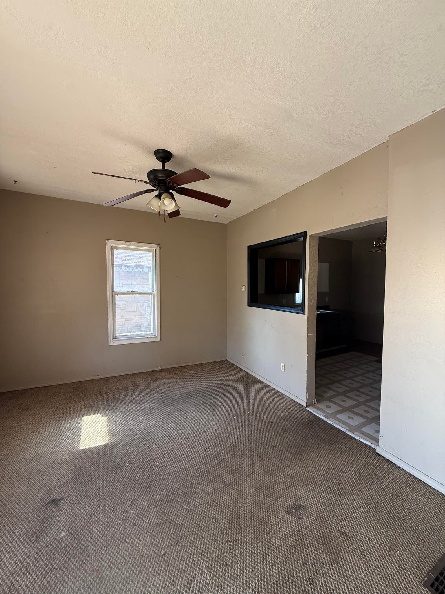 Decatur House: 1286 East Vanderhoof St